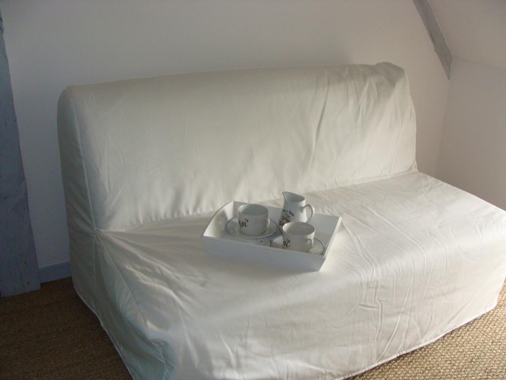 Le Vieux Castel Bed & Breakfast Goustranville Room photo
